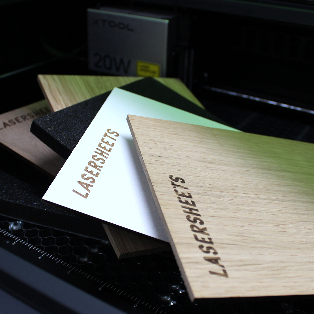 Verschillende materialen graveren door laser graveren - Technical Surf Verschillende materialen graveren door laser graveren - Technical Surf